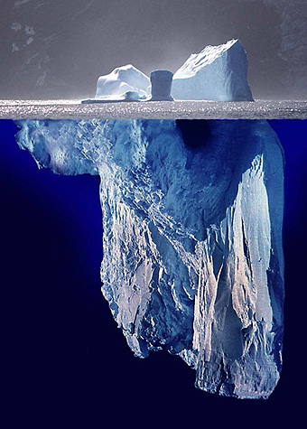 85% van de ijsberg ligt onder water.
Fotomontage 2005 Uwe Kils commons.wikimedia