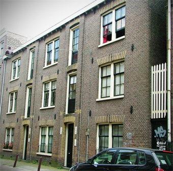 De huizen De Lely. G. de Valk 2008
